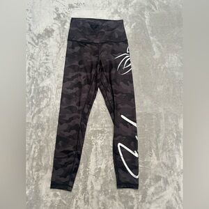 Spiderz Softball Leggings Women’s Small Black Camouflage High Waisted Stretch
